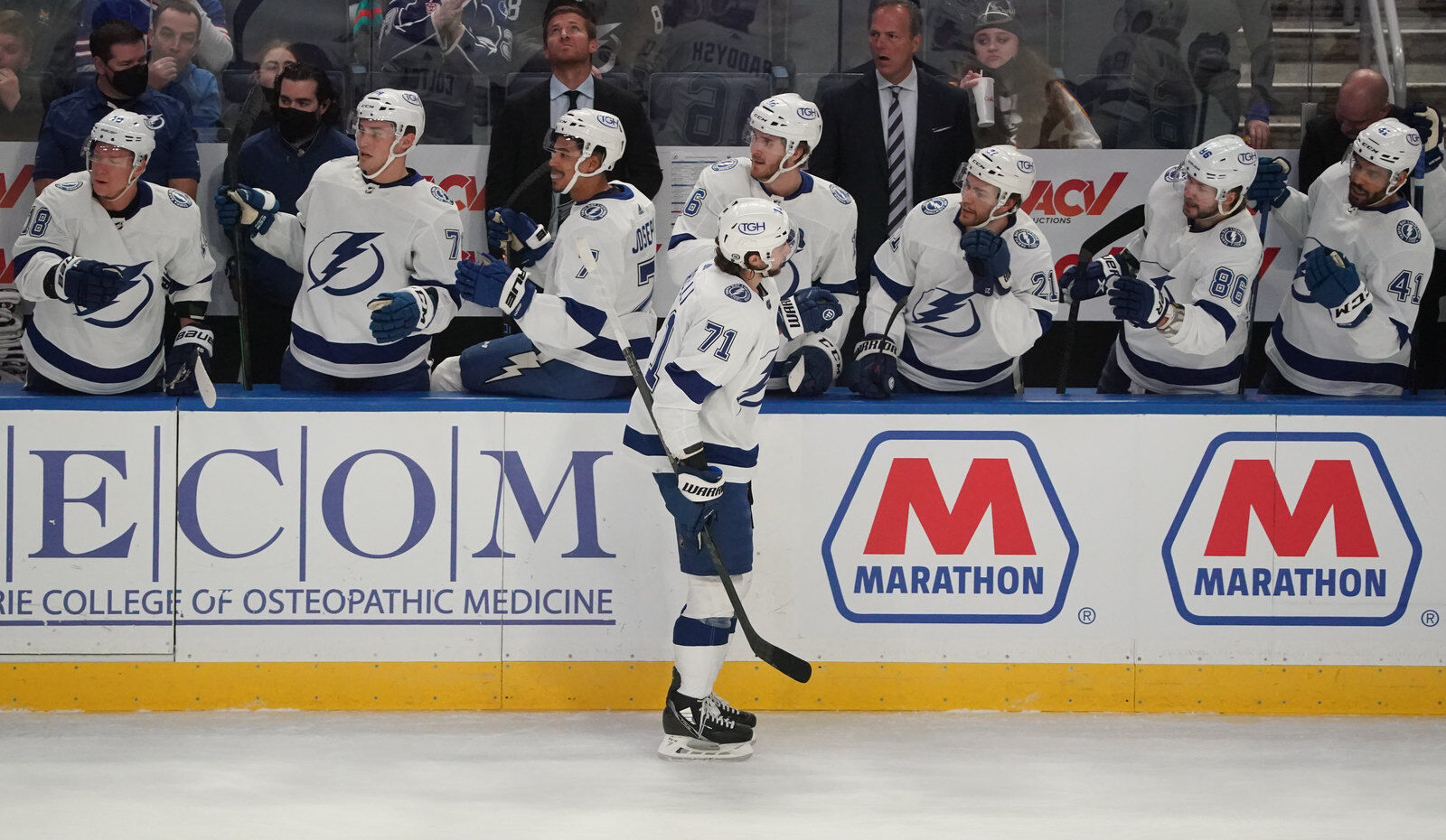 Buffalo Sabres take on the Tampa Bay Lightning